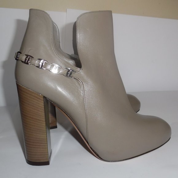 Salvatore Ferragamo Cut Out Ankle Maka Chain Boots - Picture 8 of 14